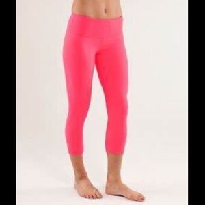 • lululemon • bright pink coral wunder under leggingss